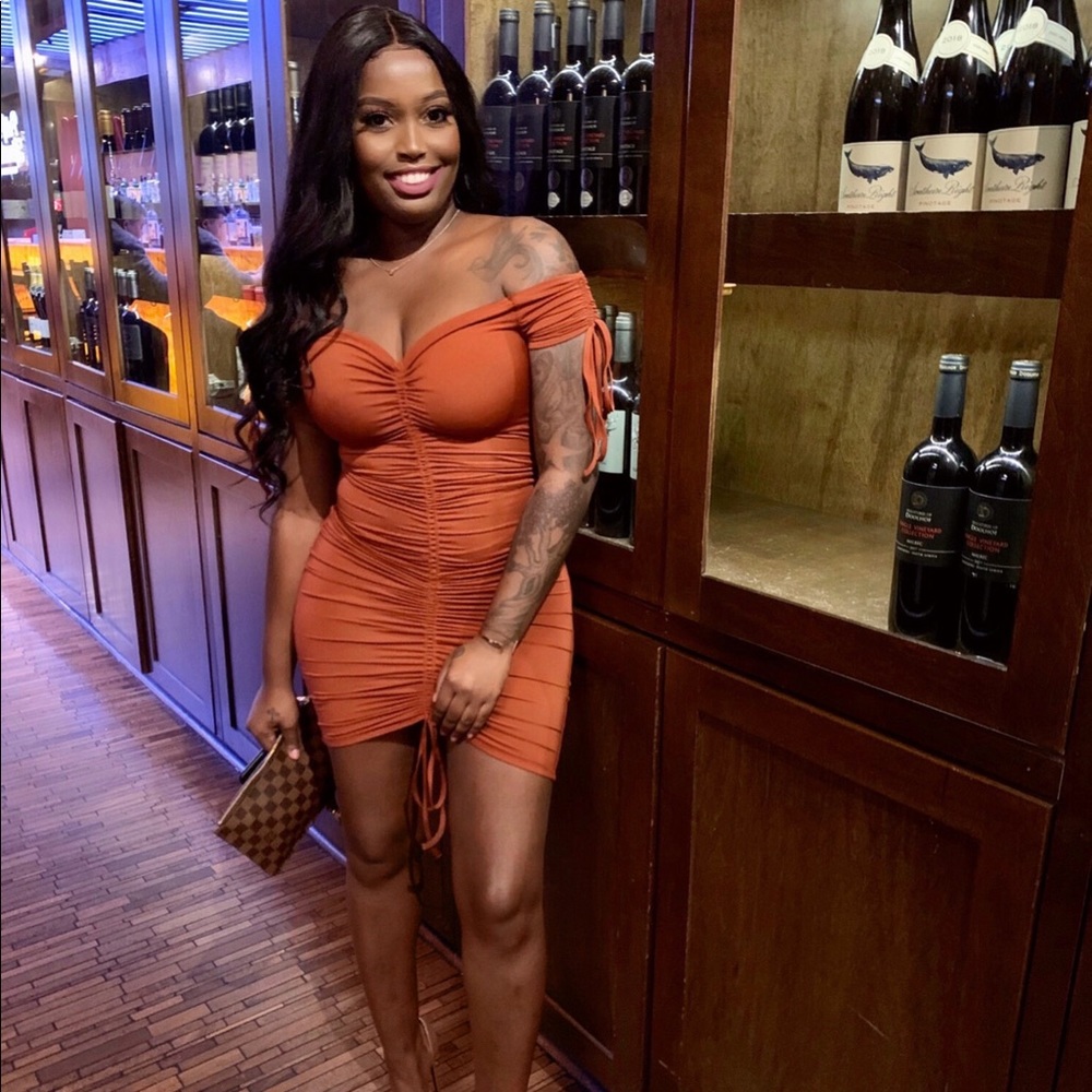 Meet your Posher, Britni